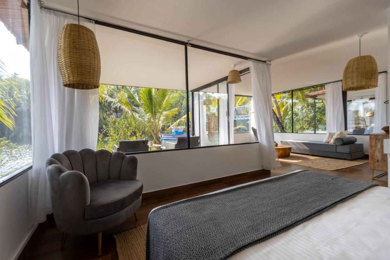 Pont Bleu Suites Riverside & Pool Canacona Ngoại thất bức ảnh