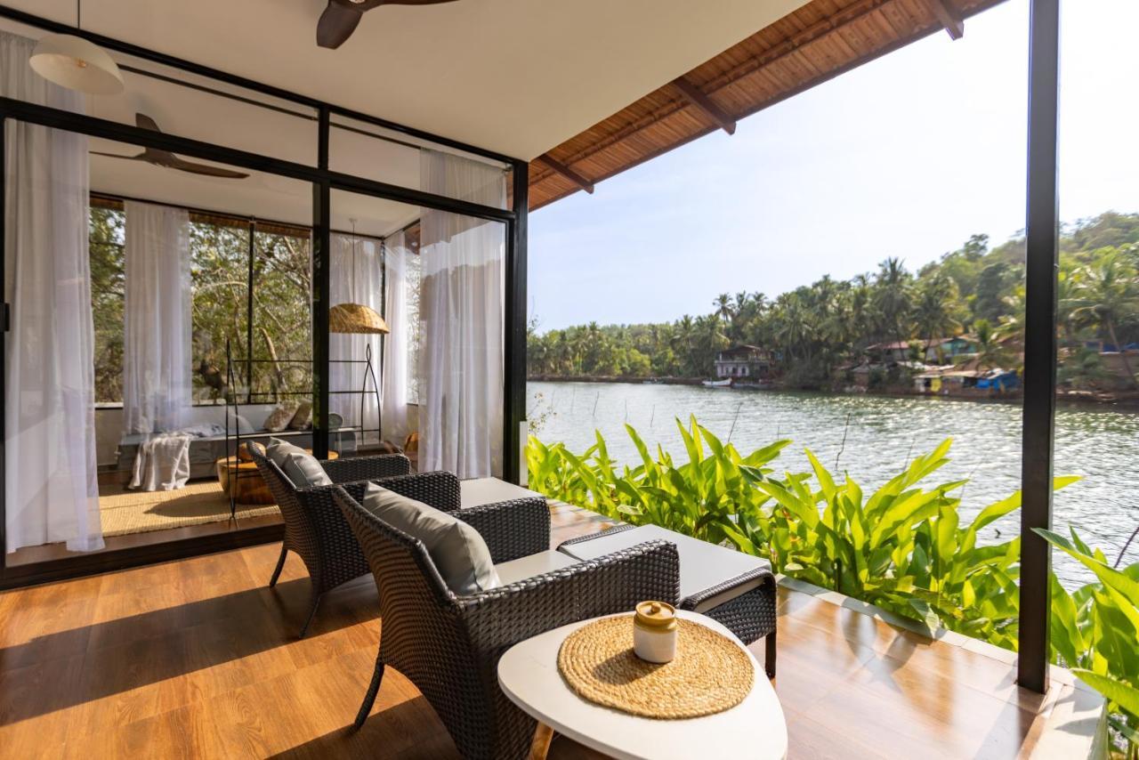 Pont Bleu Suites Riverside & Pool Canacona Ngoại thất bức ảnh