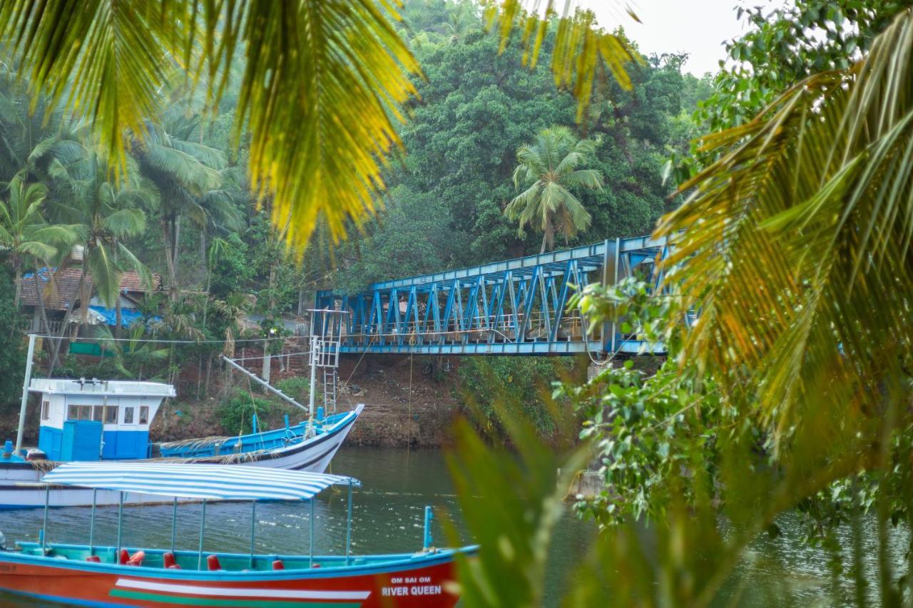 Pont Bleu Suites Riverside & Pool Canacona Ngoại thất bức ảnh